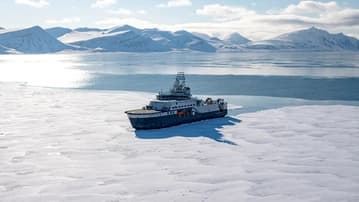 Ilustrační obrázek k Ledoborec Neuwerk nezamrznul v Arktidě. Čeká na opravu v německém přístavu